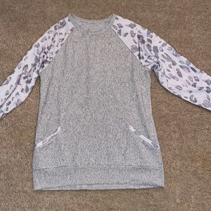 Size small long sleeve shirt